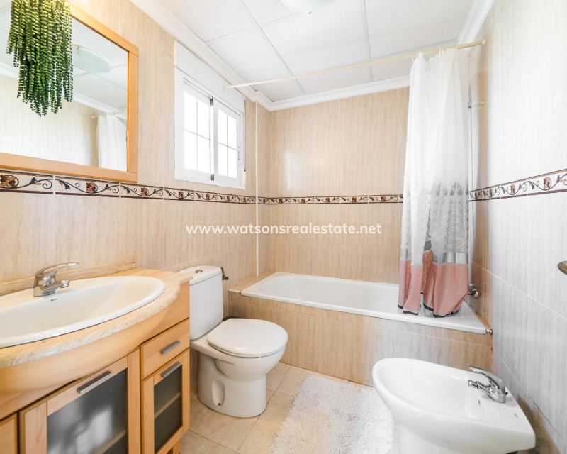 Resale - Fristaende Villa - Urb. La Marina