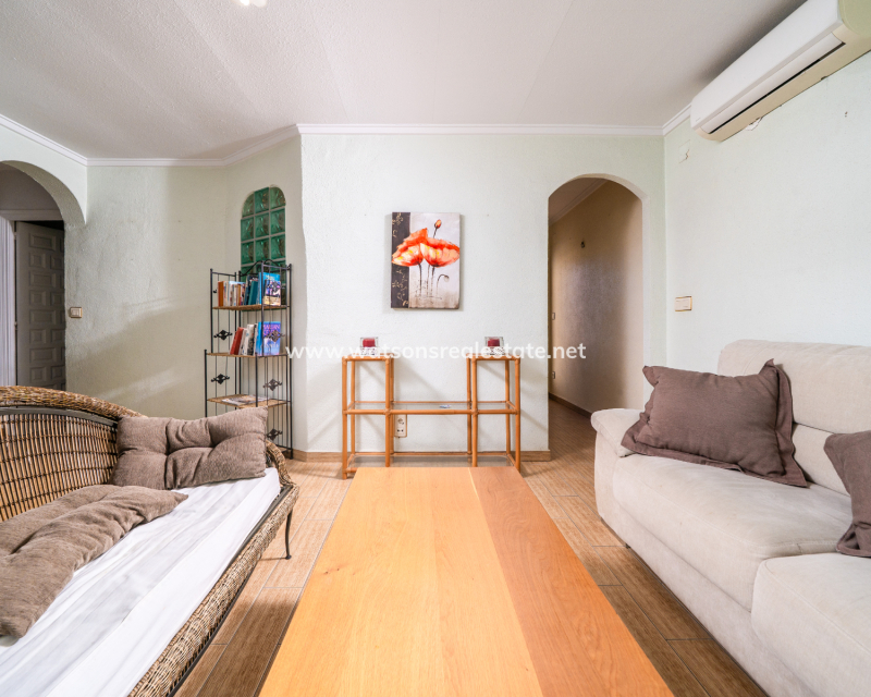 Resale - Fristaende Villa - Urb. La Marina