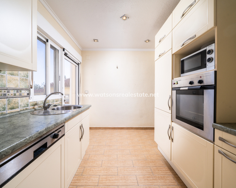 Resale - Fristaende Villa - Urb. La Marina