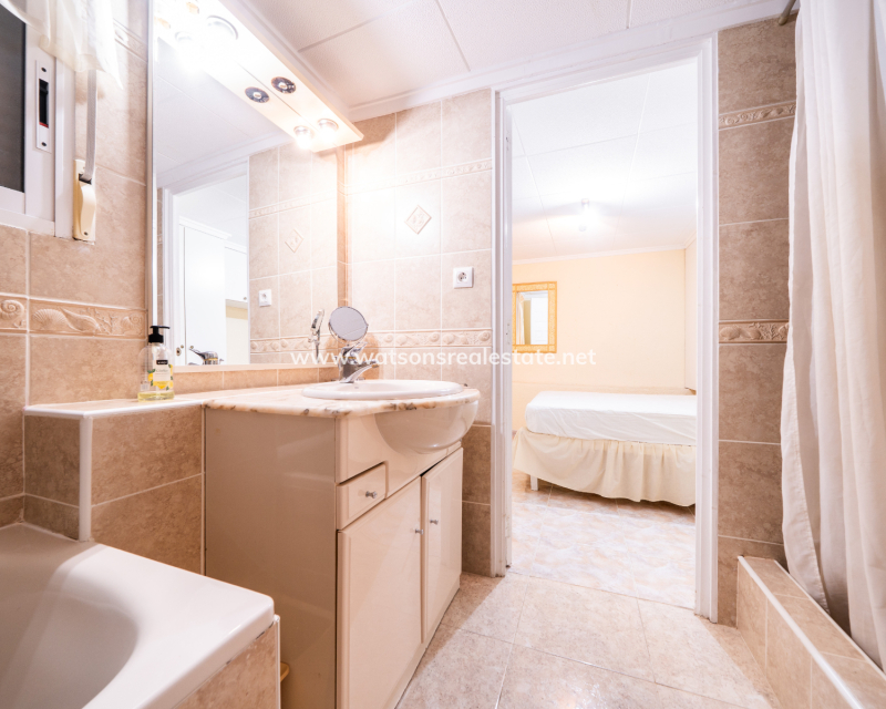 Resale - Fristaende Villa - Urb. La Marina