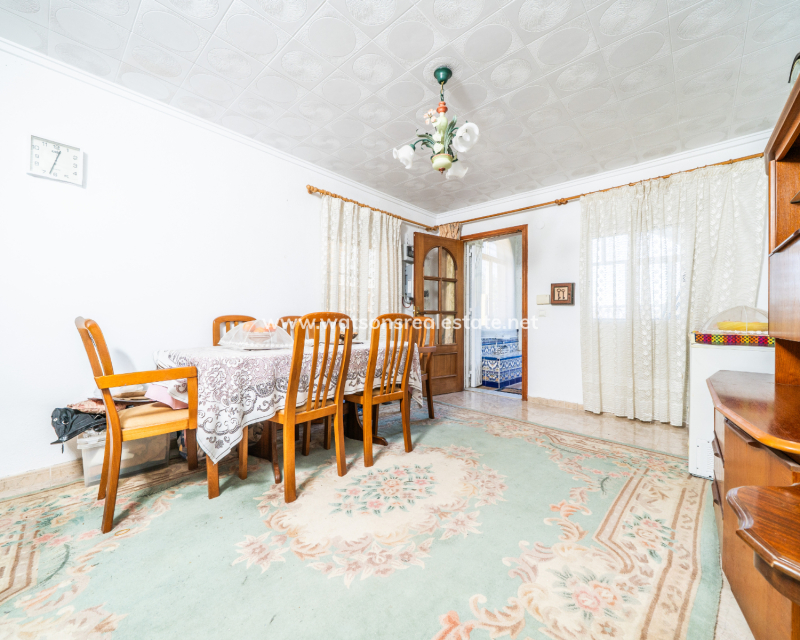 Resale - Fristaende Villa - Urb. La Marina