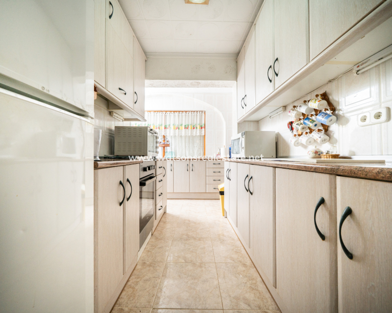 Resale - Fristaende Villa - Urb. La Marina