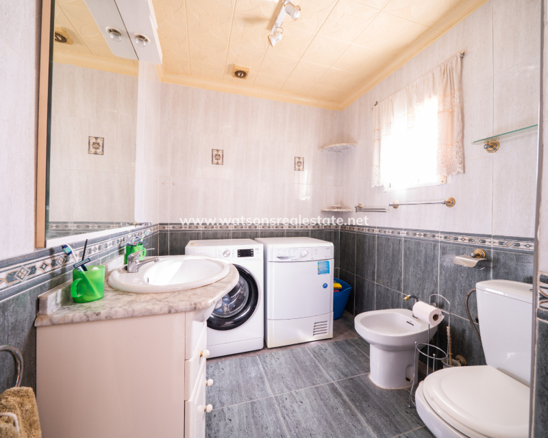 Resale - Fristaende Villa - Urb. La Marina