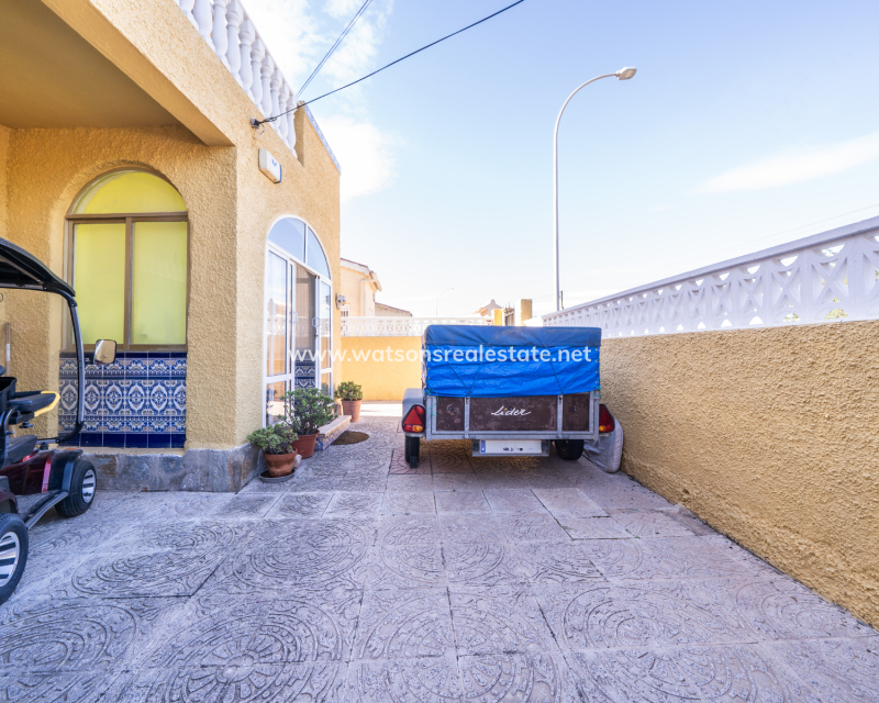 Resale - Fristaende Villa - Urb. La Marina