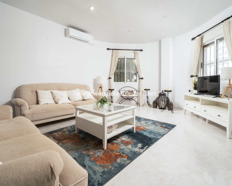 Resale - Fristaende Villa - Urb. La Marina