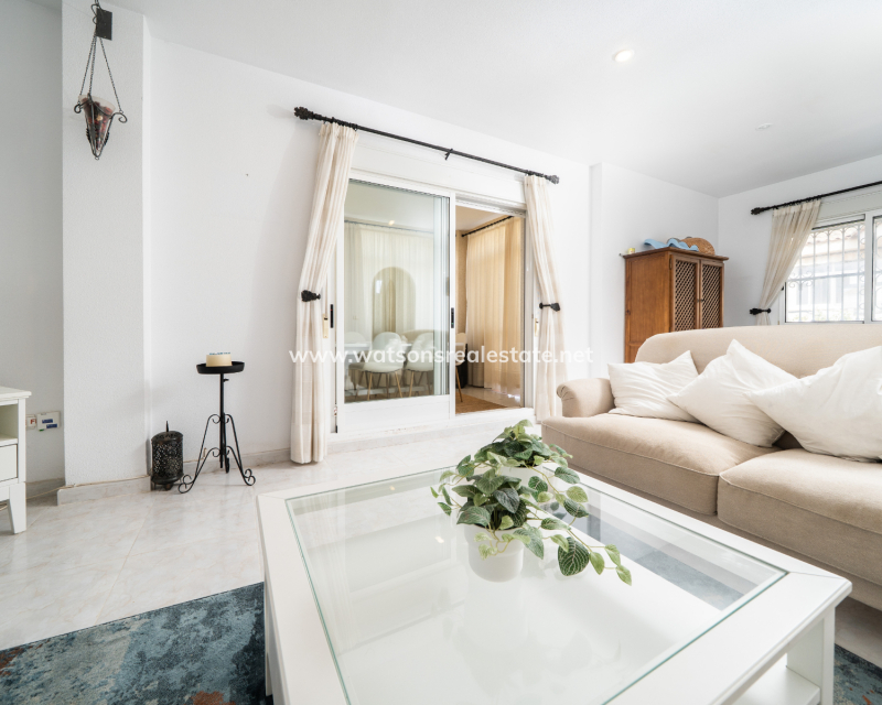 Resale - Fristaende Villa - Urb. La Marina