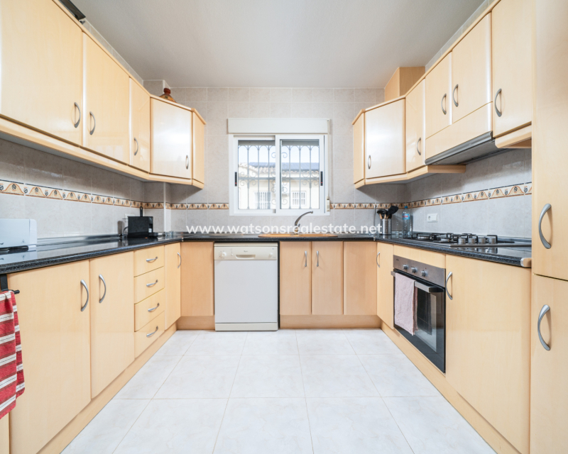 Resale - Fristaende Villa - Urb. La Marina