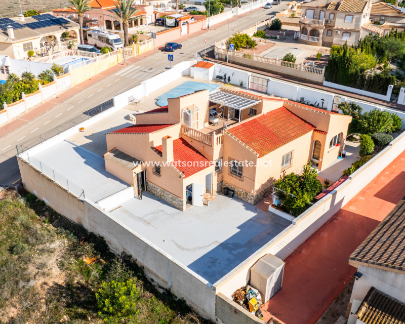 Resale - Fristaende Villa - Urb. La Marina
