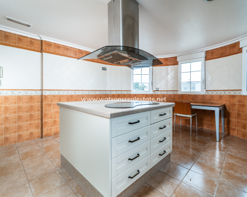 Resale - Fristaende Villa - Urb. La Marina