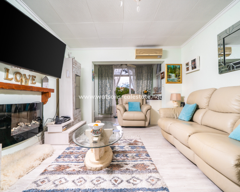 Resale - Fristaende Villa - Urb. La Marina