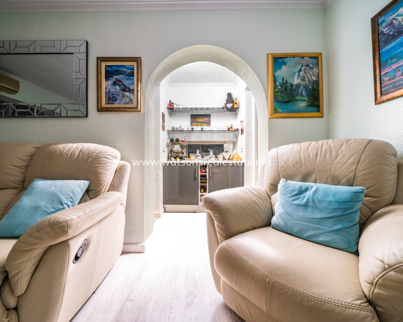 Resale - Fristaende Villa - Urb. La Marina