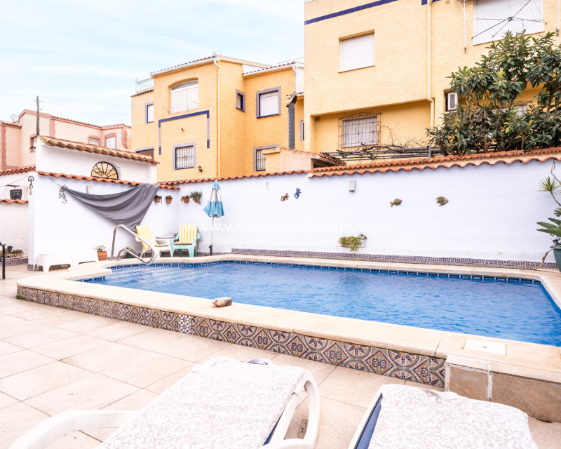 Resale - Fristaende Villa - Urb. La Marina