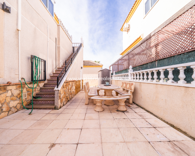 Resale - Fristaende Villa - Urb. La Marina