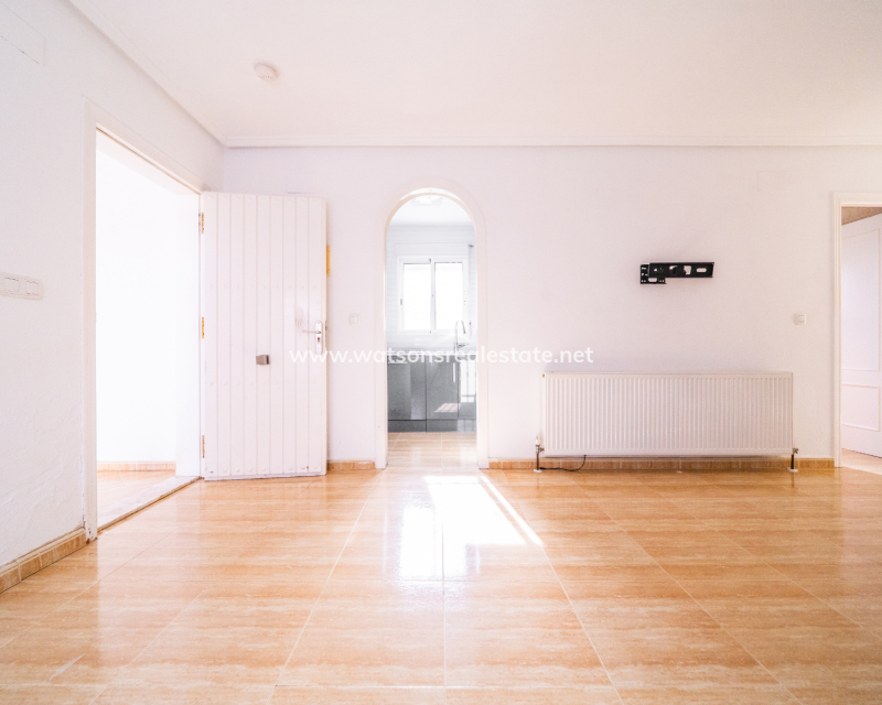 Resale - Fristaende Villa - Urb. La Marina