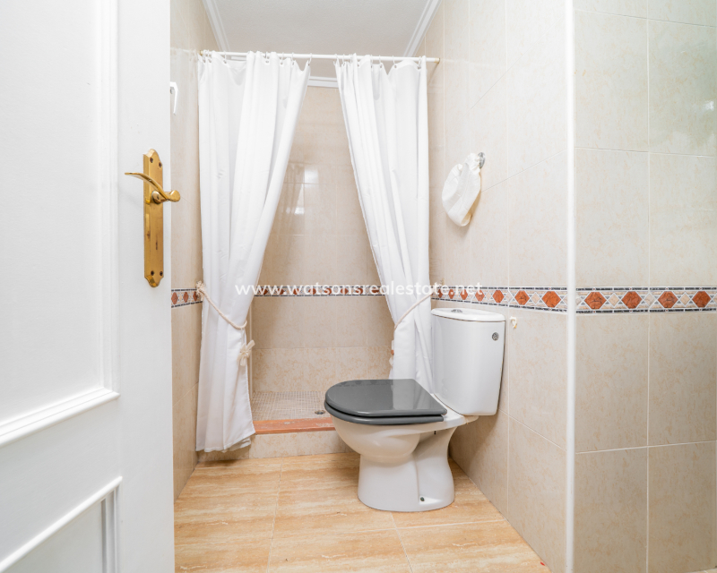 Resale - Fristaende Villa - Urb. La Marina