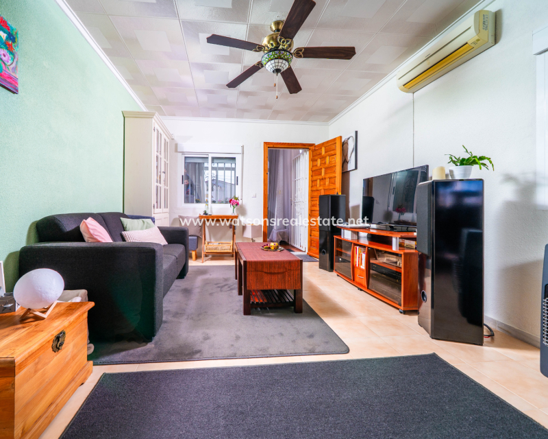 Resale - Fristaende Villa - Urb. La Marina