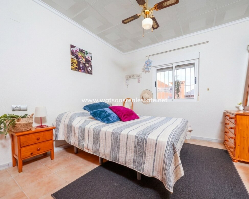 Resale - Fristaende Villa - Urb. La Marina