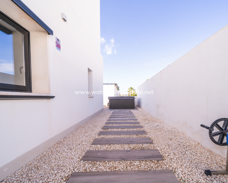 Resale - Fristaende Villa - Urb. La Marina