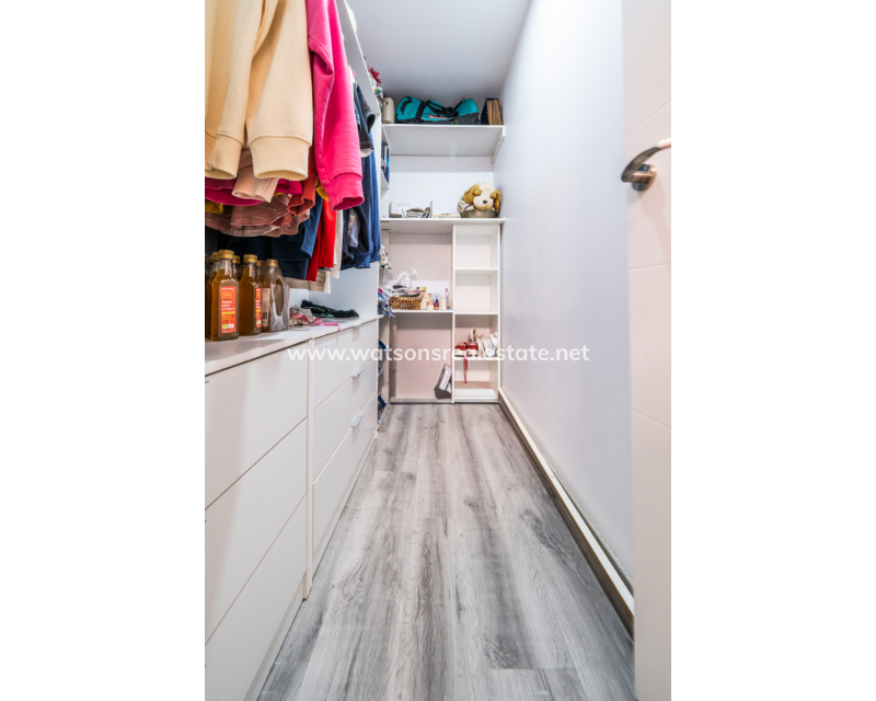 Resale - Fristaende Villa - Urb. La Marina