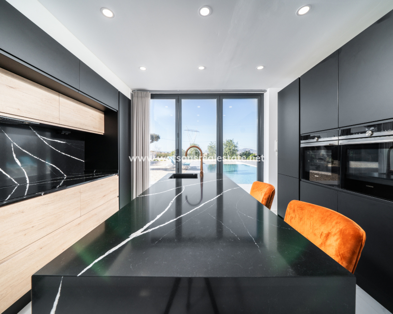 Resale - Fristaende Villa - Urb. La Marina