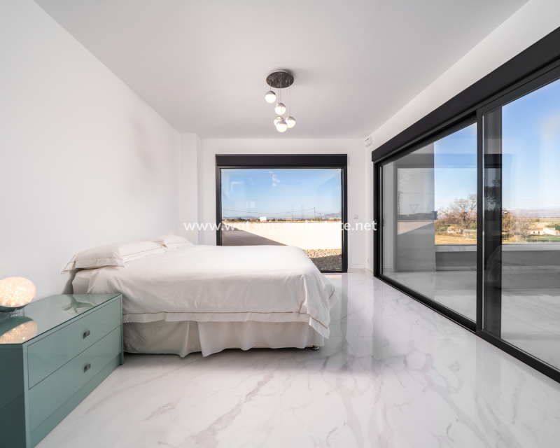 Resale - Fristaende Villa - Urb. La Marina