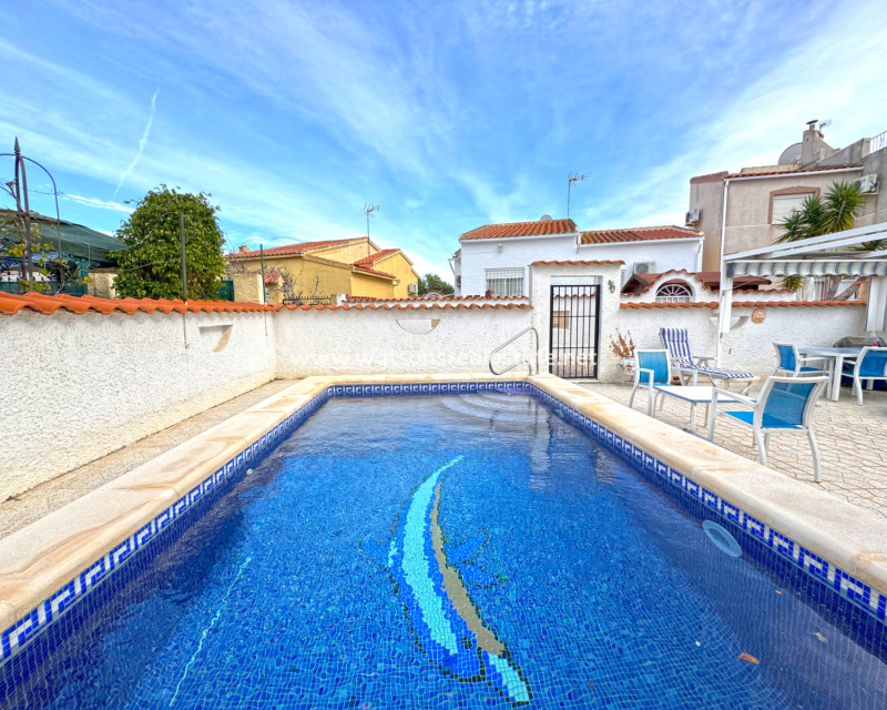 Resale - Fristaende Villa - Urb. La Marina