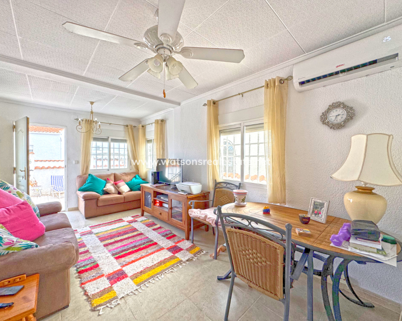 Resale - Fristaende Villa - Urb. La Marina