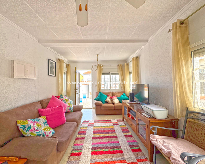 Resale - Fristaende Villa - Urb. La Marina