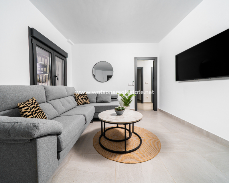 Resale - Fristaende Villa - Urb. La Marina