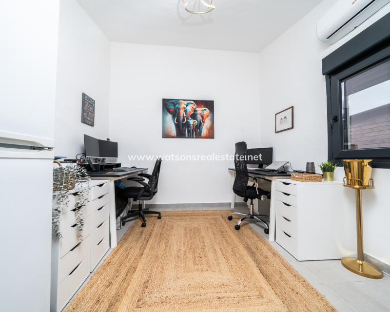 Resale - Fristaende Villa - Urb. La Marina