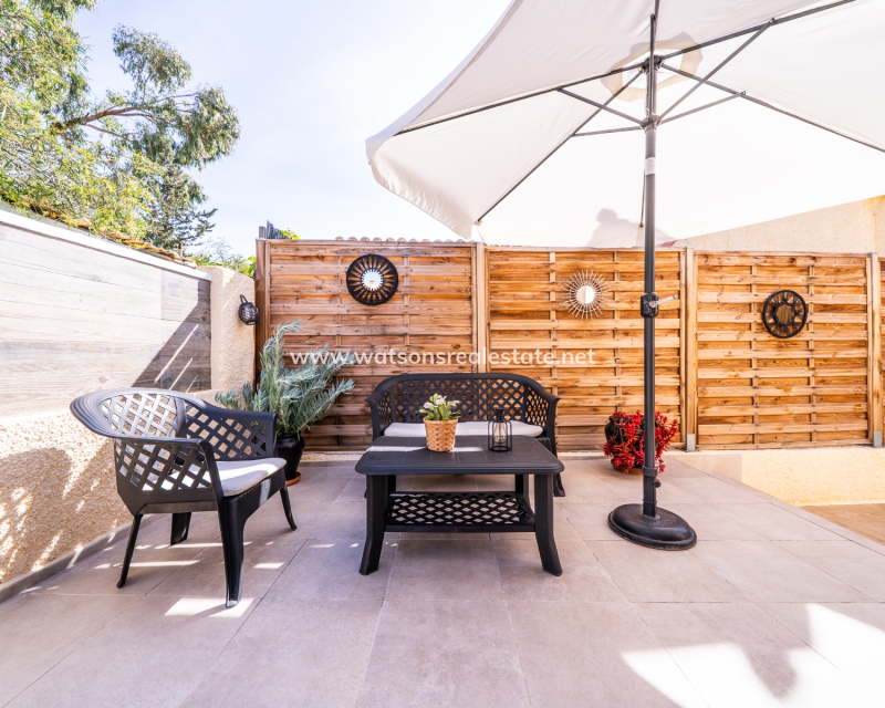 Resale - Fristaende Villa - Urb. La Marina