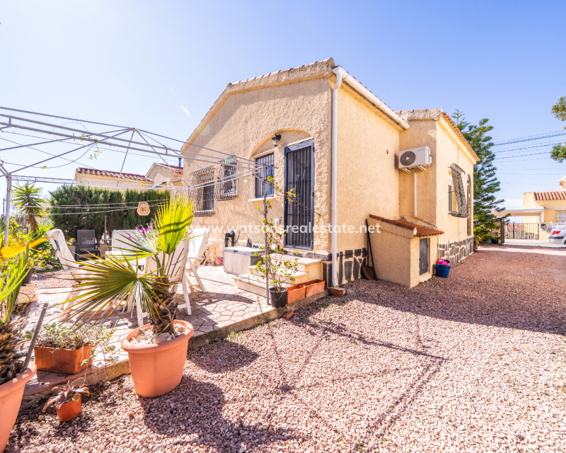 Resale - Fristaende Villa - Urb. La Marina
