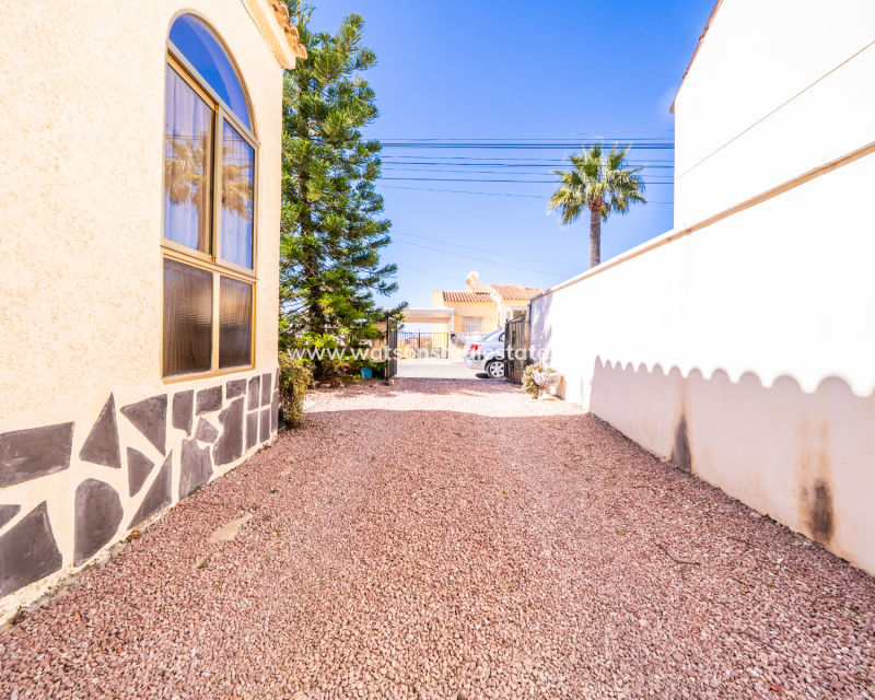 Resale - Fristaende Villa - Urb. La Marina