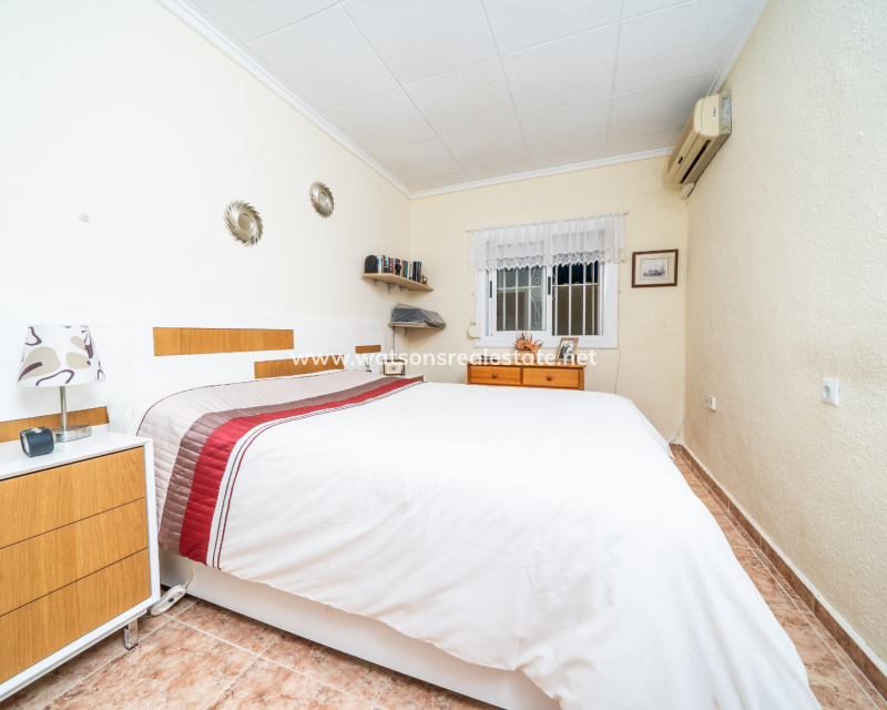 Resale - Fristaende Villa - Urb. La Marina