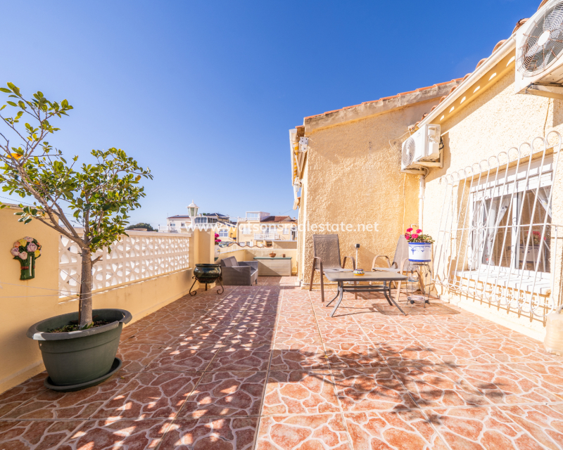 Resale - Fristaende Villa - Urb. La Marina