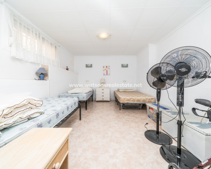 Resale - Fristaende Villa - Urb. La Marina