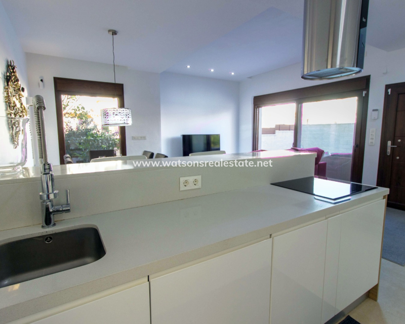 Resale - Fristaende Villa - Urb. La Marina