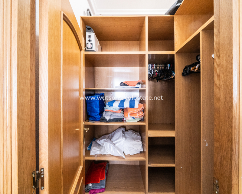 Resale - Fristaende Villa - Urb. La Marina