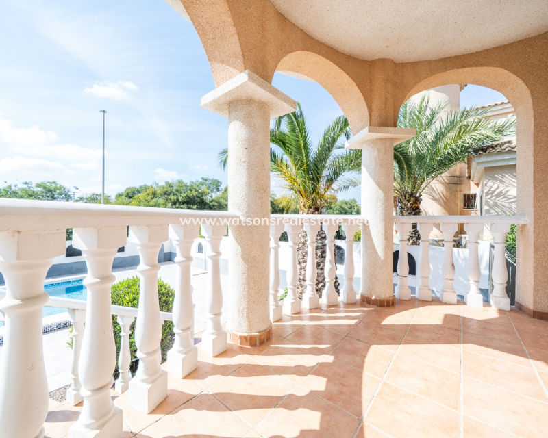 Resale - Fristaende Villa - Urb. La Marina