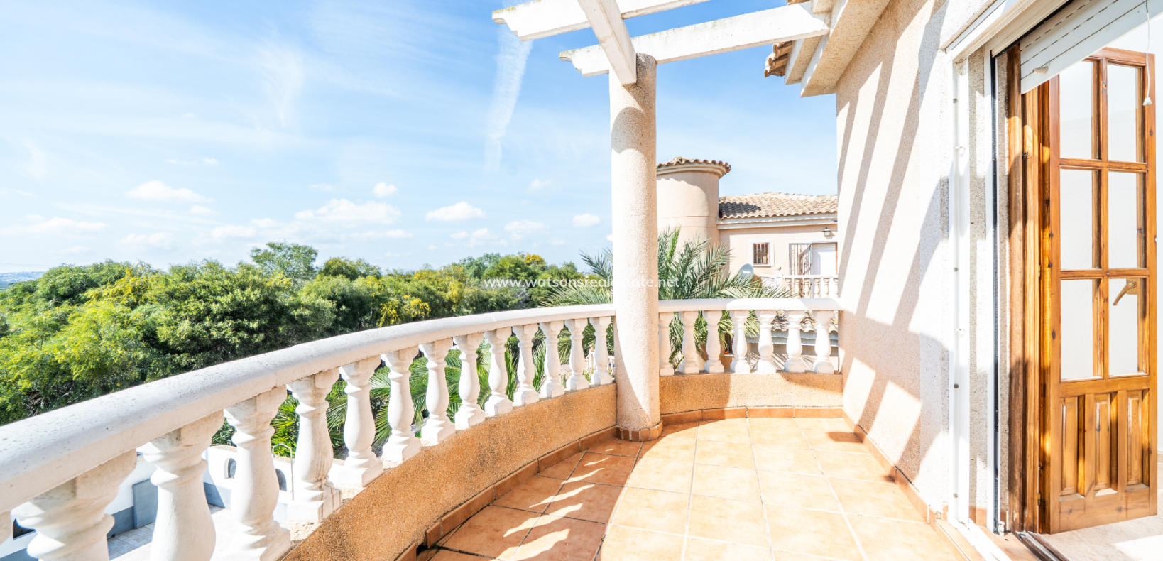 Resale - Fristaende Villa - Urb. La Marina