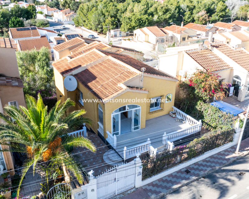 Resale - Fristaende Villa - Urb. La Marina