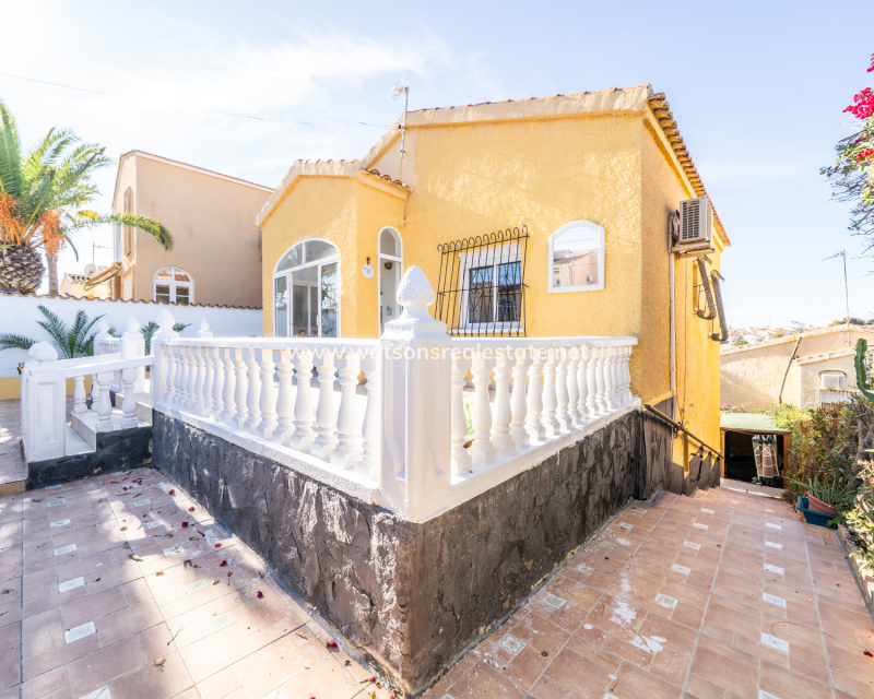 Resale - Fristaende Villa - Urb. La Marina