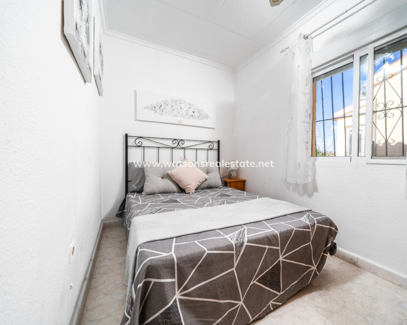 Resale - Fristaende Villa - Urb. La Marina