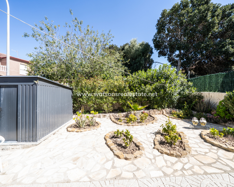 Resale - Fristaende Villa - Urb. La Marina