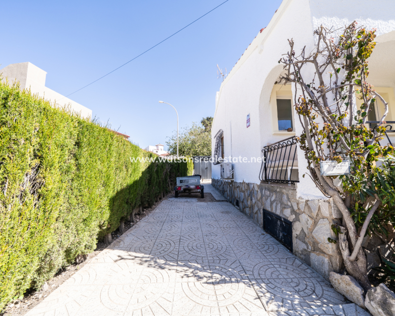 Resale - Fristaende Villa - Urb. La Marina