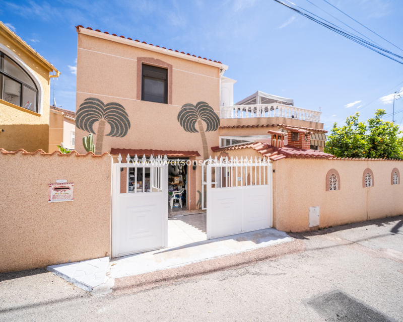 Resale - Fristaende Villa - Urb. La Marina