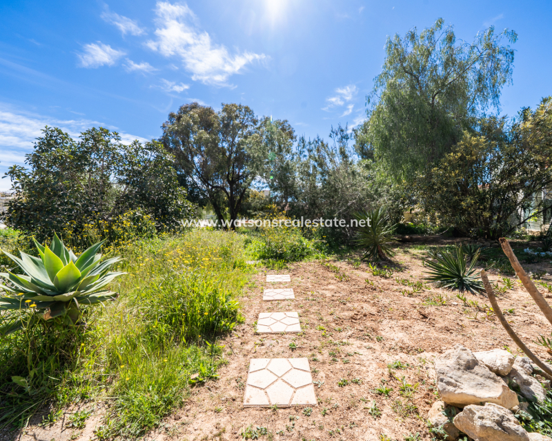 Resale - Fristaende Villa - Urb. La Marina