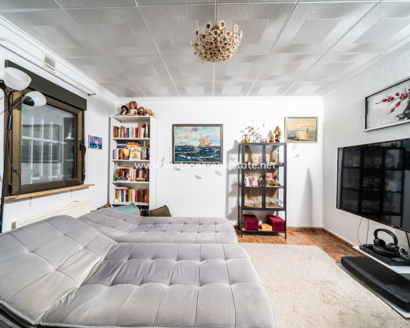 Resale - Fristaende Villa - Urb. La Marina