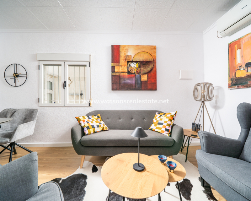 Resale - Fristaende Villa - Urb. La Marina