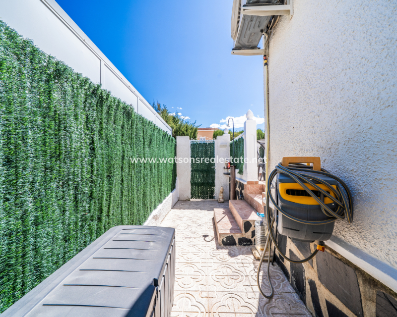 Resale - Fristaende Villa - Urb. La Marina